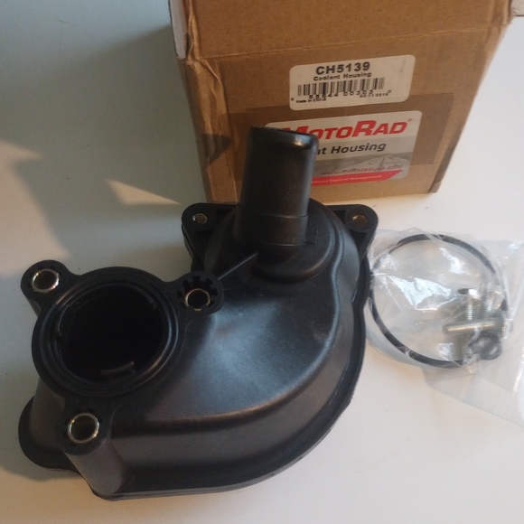 MotoRad Coolant Thermostat Housing CH5139 Black - Picture 7 of 8